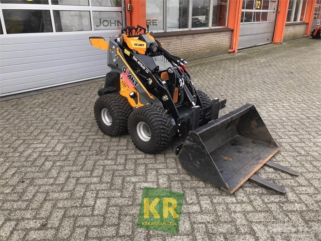 GiANT SK252D Front Loaders