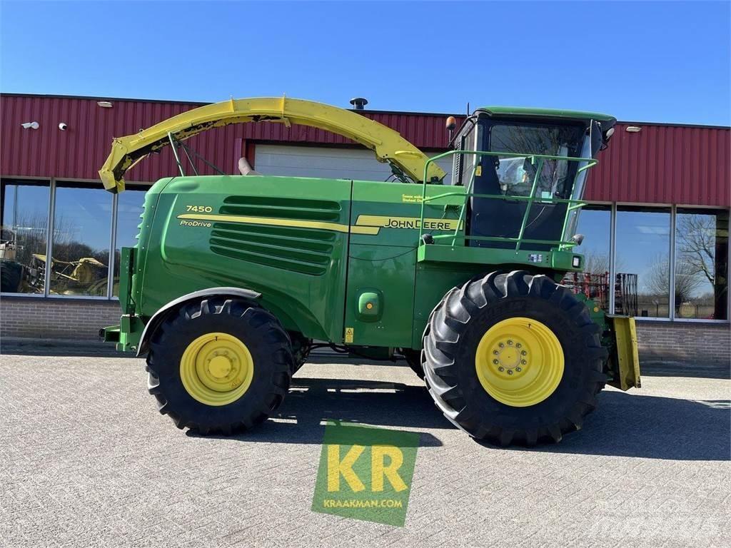 John Deere 7450 Forage Harvester