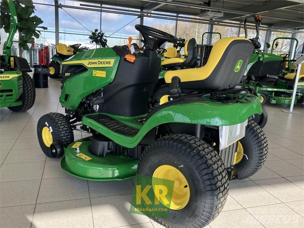 John Deere X107 Riding mowers
