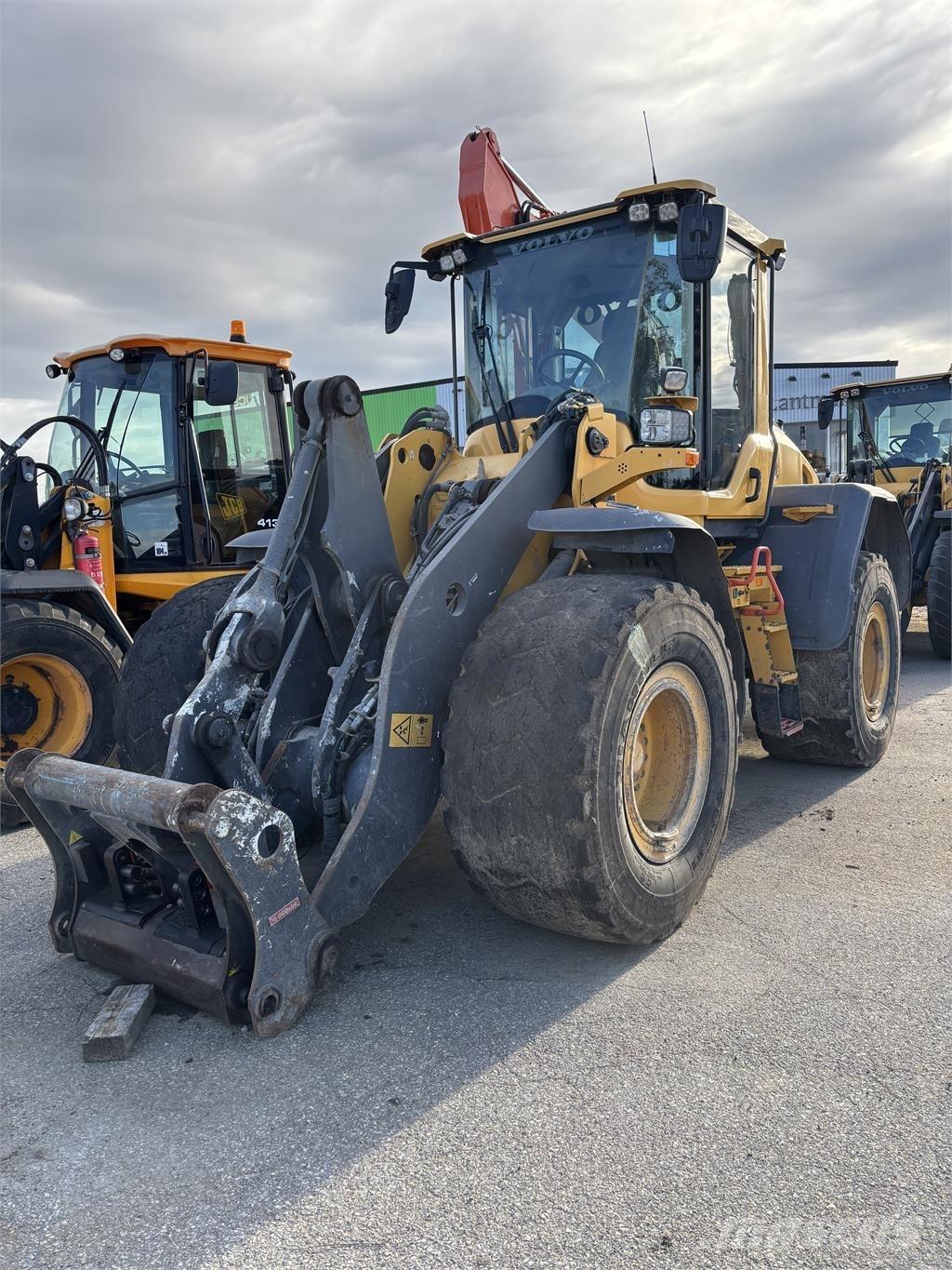 Volvo L90H Wheel Loaders