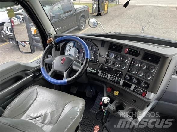 Kenworth T680 Conventional Trucks / Tractor Trucks