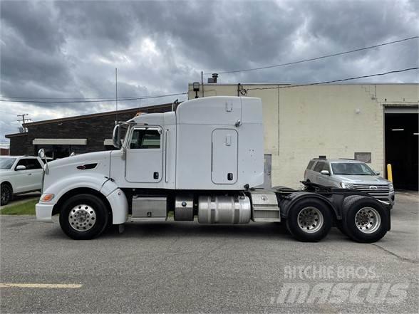 Peterbilt 386 Conventional Trucks / Tractor Trucks
