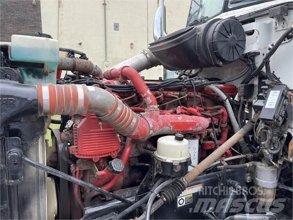 Peterbilt 386 Conventional Trucks / Tractor Trucks