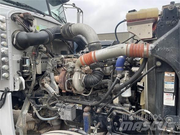 Peterbilt 388 Conventional Trucks / Tractor Trucks