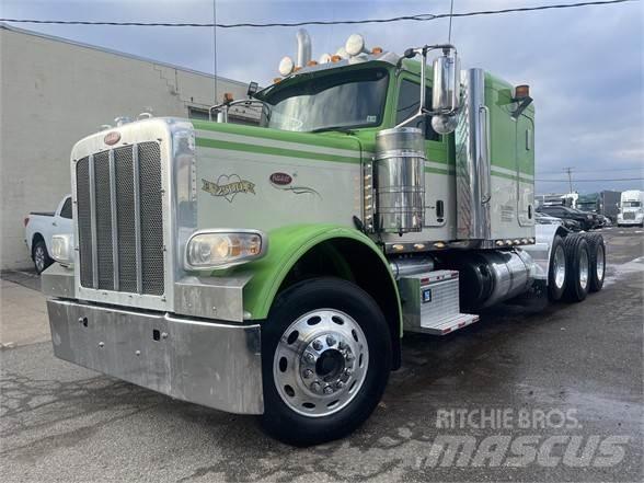 Peterbilt 389 Conventional Trucks / Tractor Trucks