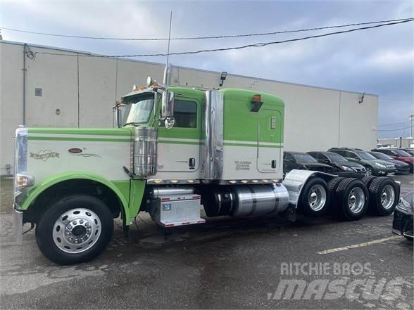 Peterbilt 389 Conventional Trucks / Tractor Trucks