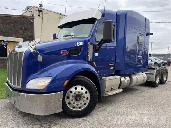 Peterbilt 579 Conventional Trucks / Tractor Trucks
