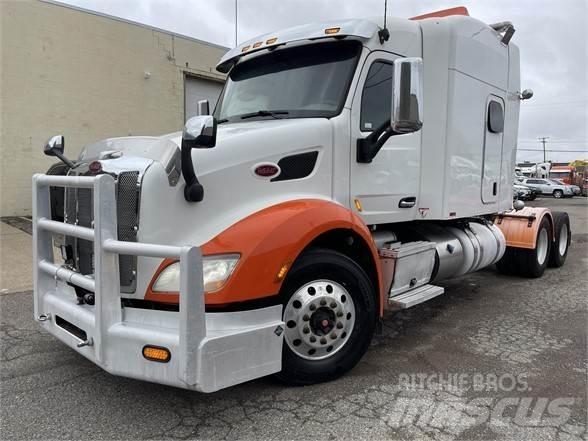 Peterbilt 579 Conventional Trucks / Tractor Trucks
