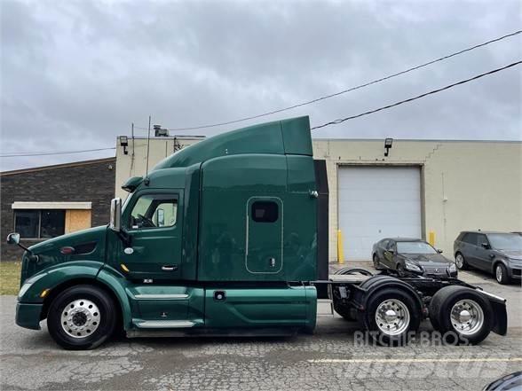 Peterbilt 579 Conventional Trucks / Tractor Trucks