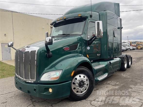 Peterbilt 579 Conventional Trucks / Tractor Trucks