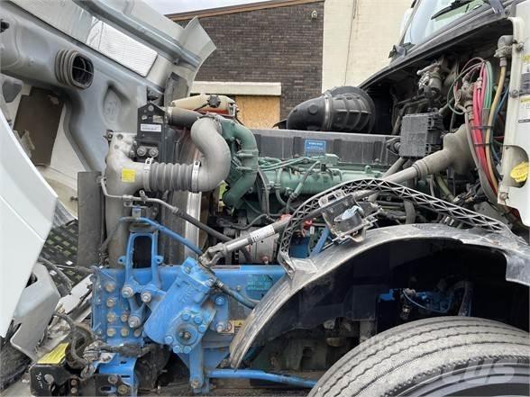 Volvo VNL64T630 Conventional Trucks / Tractor Trucks