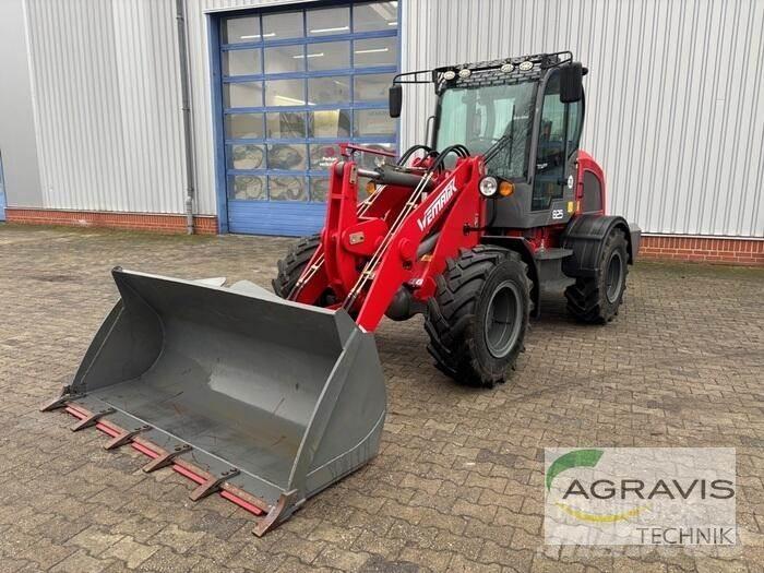  825 Wheel Loaders