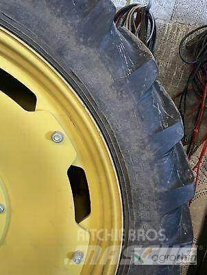 Alliance Unbekannt Tires, wheels and rims