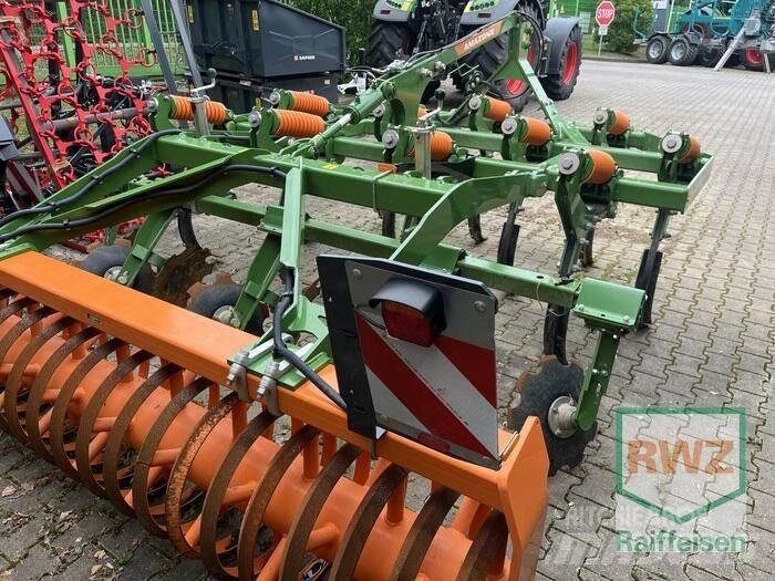 Amazone Cenius 3003 Cultivators