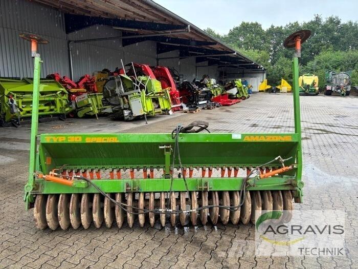 Amazone D7-30 SPECIAL Farm Drills