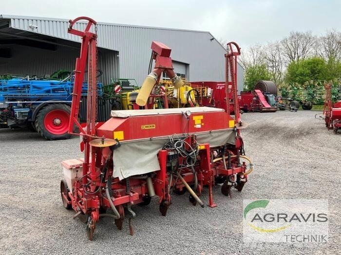 Becker AEROMAT 6 Farm Drills