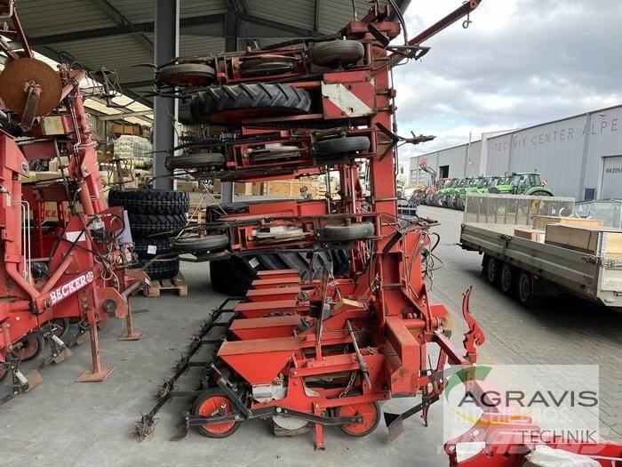 Becker CENTRA SUPER Farm Drills