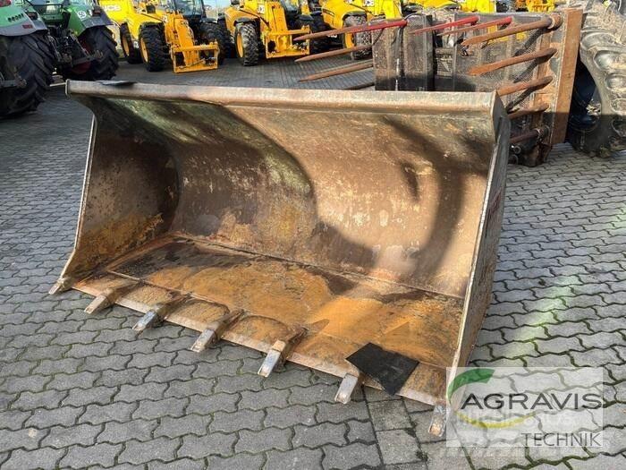 Case IH 721 Wheel Loaders