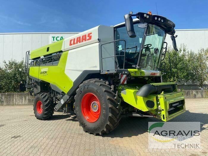 CLAAS LEXION 6700 Combine Harvesters