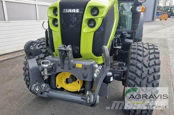 CLAAS NEXOS 240 L Tractors