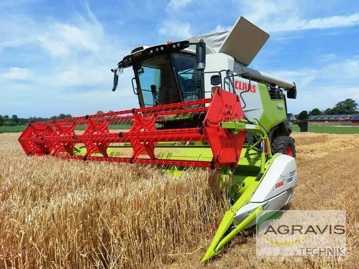 CLAAS TRION 650 Combine Harvesters