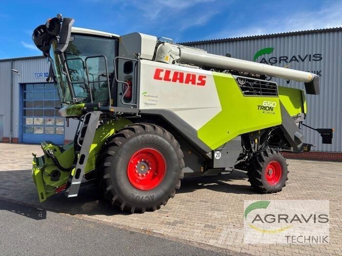 CLAAS TRION 650 Combine Harvesters