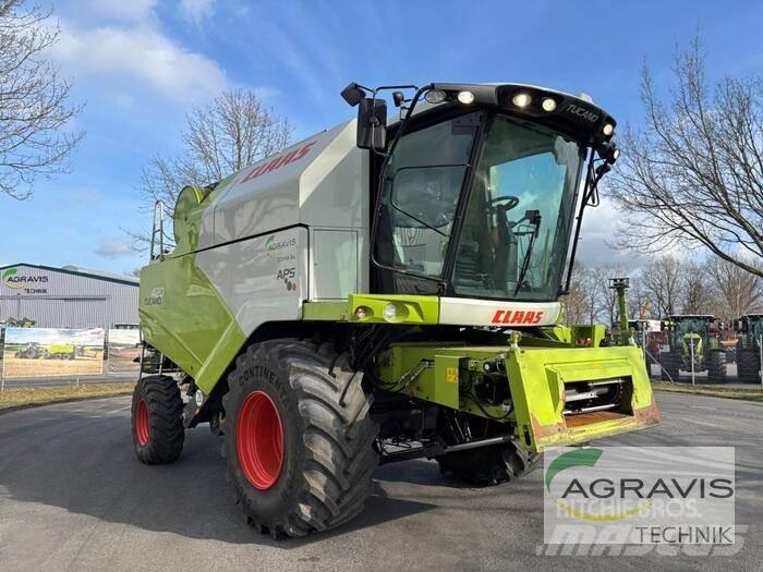 CLAAS TUCANO 420 Combine Harvesters