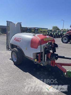  DIA POLY 7V 1000 Trailed sprayers