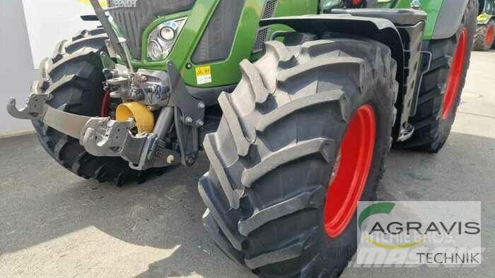 Fendt 724 VARIO S4 Tractors