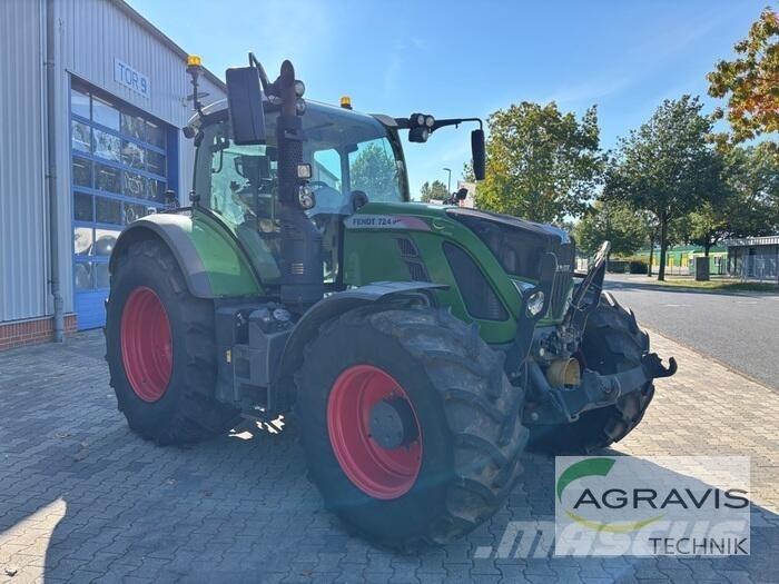 Fendt 724 VARIO S4 Tractors