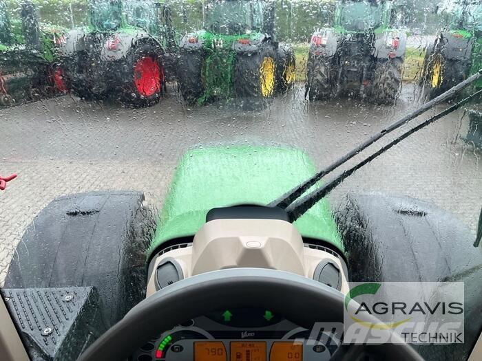 Fendt 724 VARIO SCR Tractors