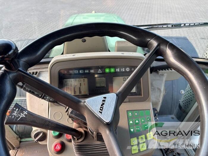 Fendt 820 VARIO Tractors