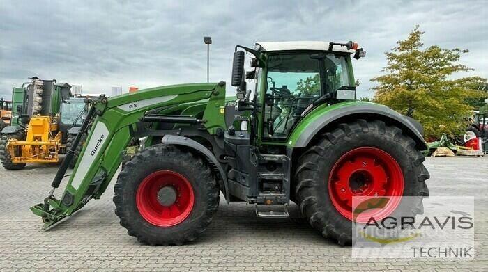 Fendt 824 VARIO S4 Tractors
