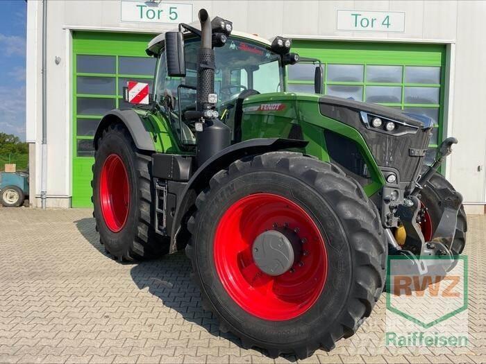 Fendt 933 Vario Tractors