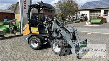 GiANT G2200E Wheel Loaders