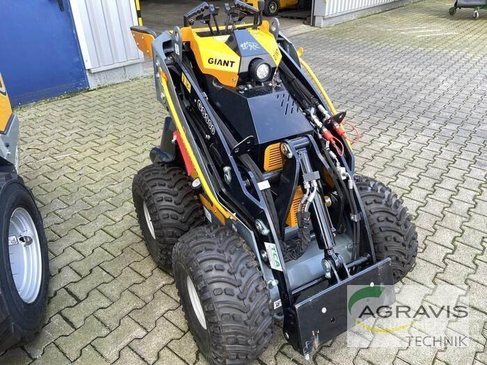 GiANT GS900 Wheel Loaders