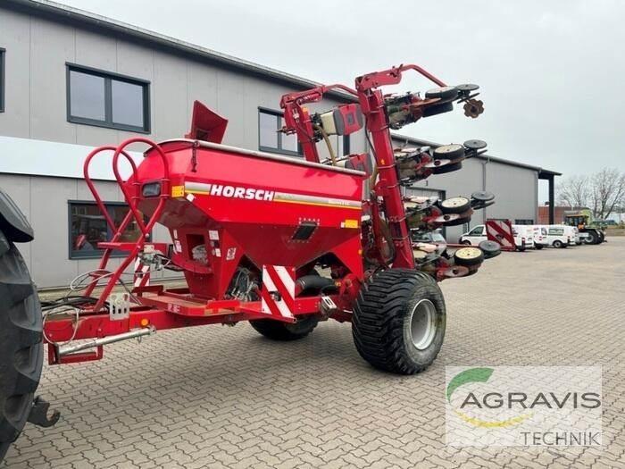 Horsch MAISTRO 8 CC Farm Drills
