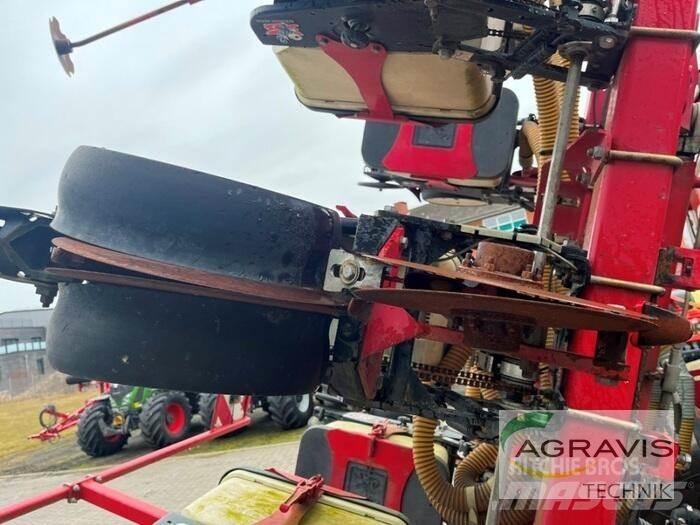 Horsch MAISTRO 8 CC Farm Drills