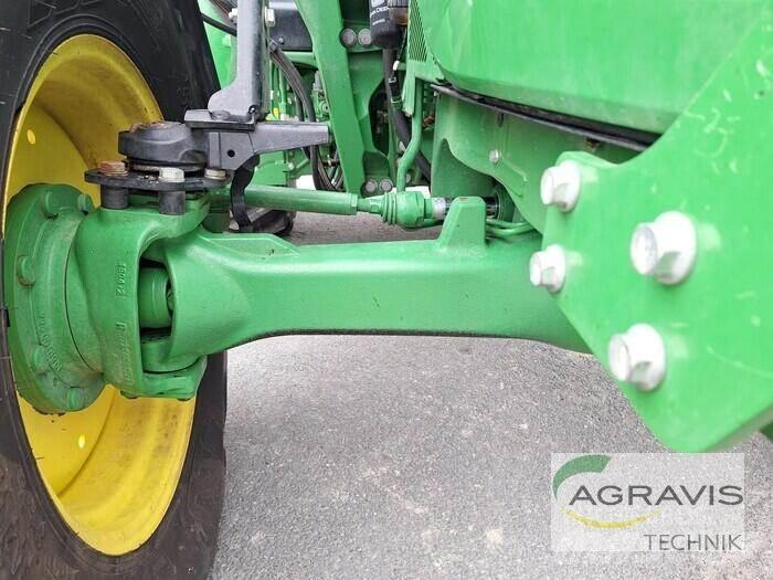 John Deere 5100 R Tractors