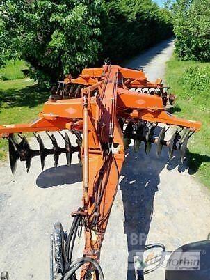 Kuhn XM32 Harrows