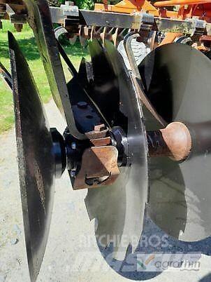 Kuhn XM32 Harrows
