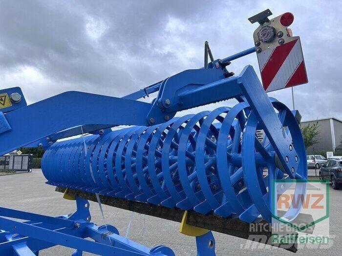Lemken Karat 10/300 Cultivators