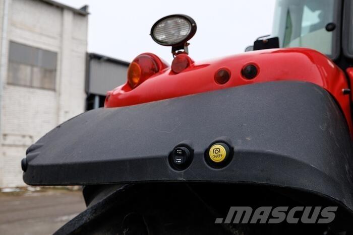 Massey Ferguson 7726 Tractors