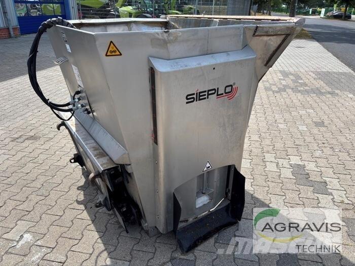 MB Trac 1800 Mixer feeders