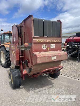 New Holland 658 Round Balers