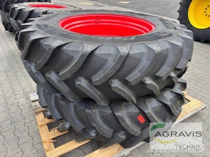 Pirelli KR 520/85R42 Tires, wheels and rims