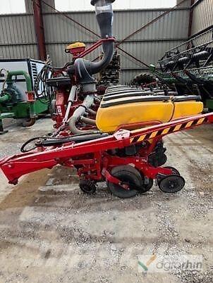 Väderstad Tempo V8 Farm Drills