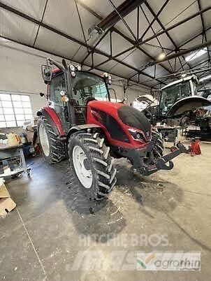 Valtra A95H2 Tractors