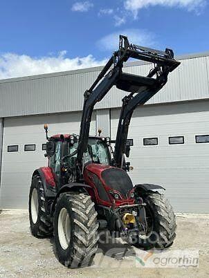 Valtra N134A Tractors