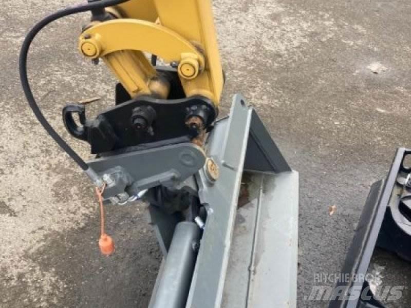 CAT 301.8-05A Mini Excavators <7t (Mini Diggers)